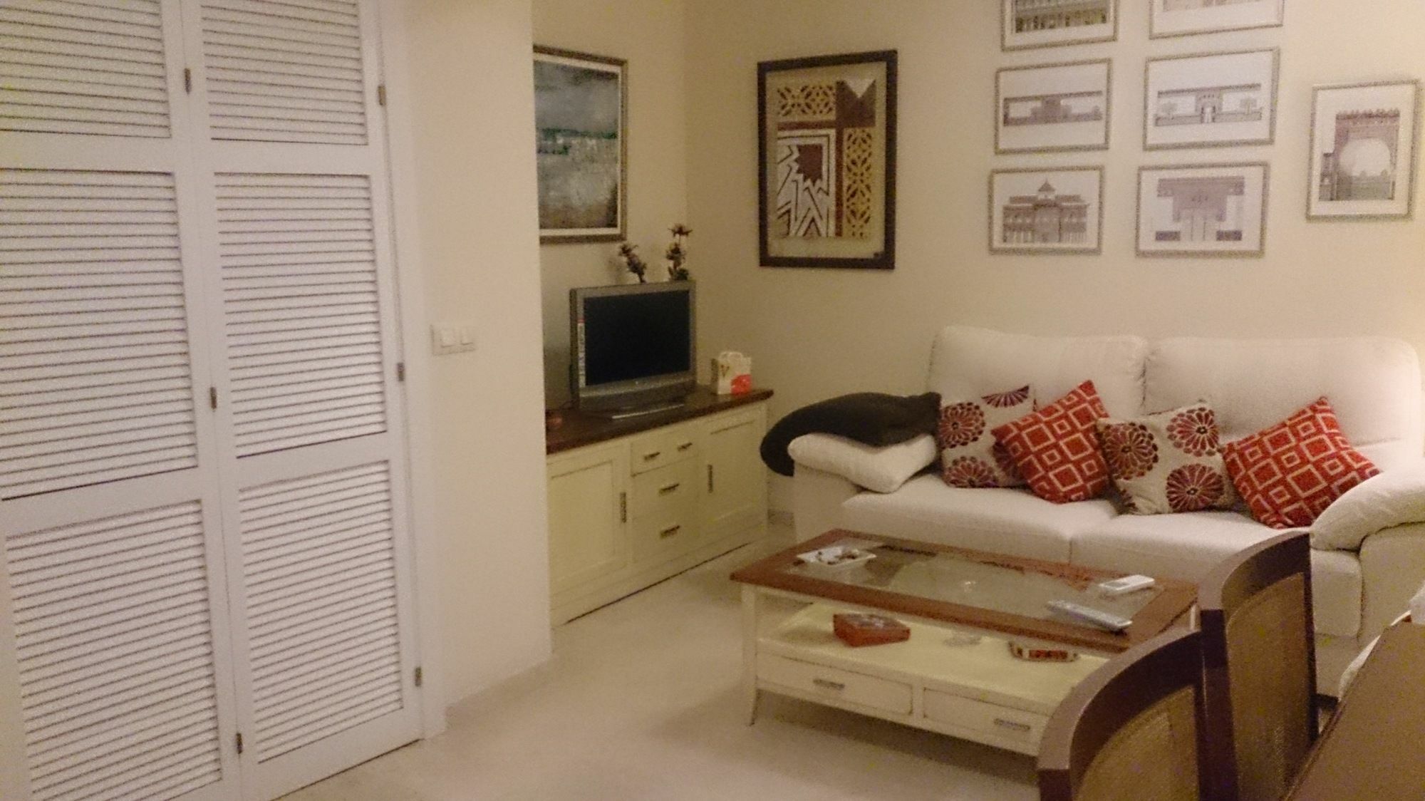 Apartamento Karivu Sauceda Seville Luaran gambar